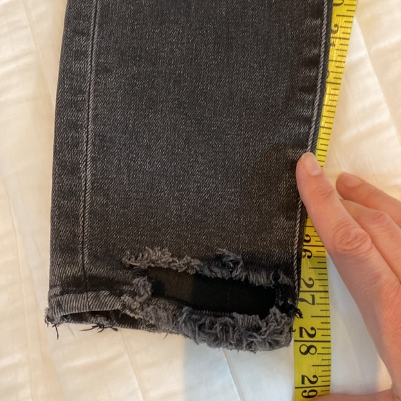 GOOD AMERICAN-Good Legs Shadow-Pocket Skinny Jeans With Broken Hem-NWT 4/27 - Picture 9 of 12